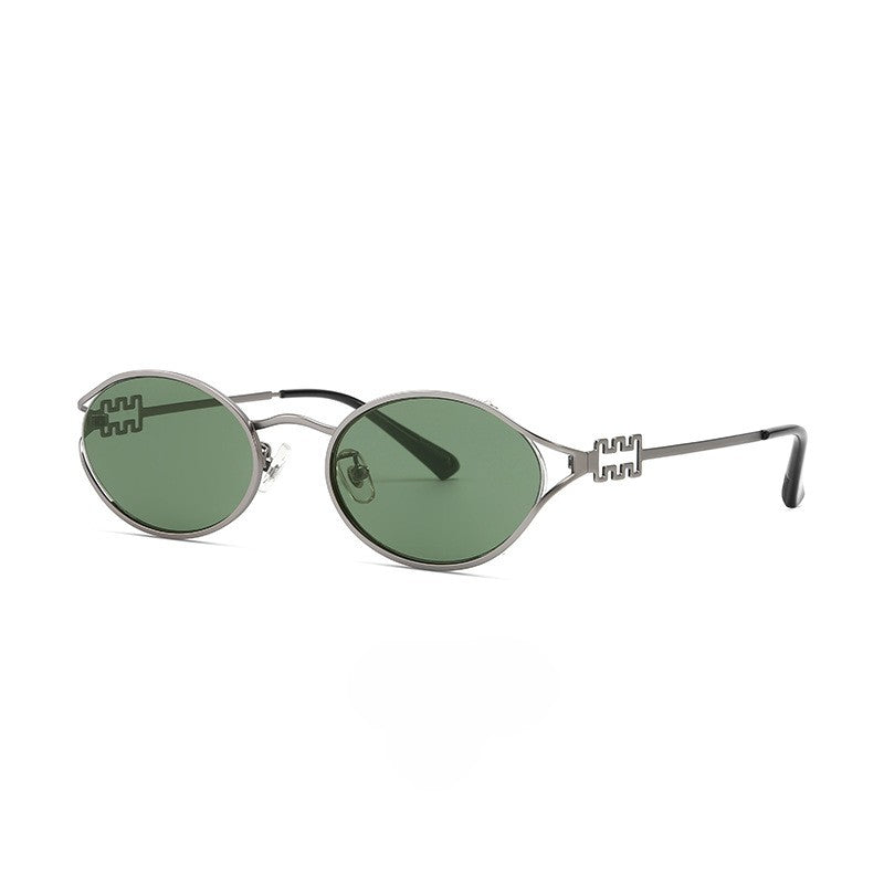 Retro Punk Queen: Metal Frame Oval Sunglasses for Women Vintage Style, Lightweight & UV400 Protection