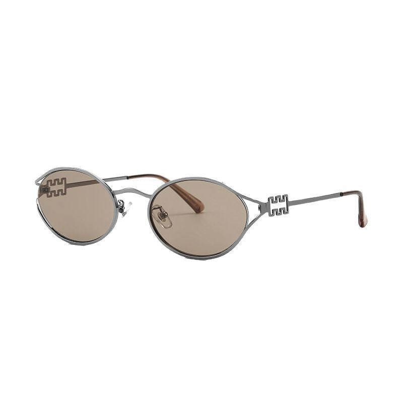 Retro Punk Queen: Metal Frame Oval Sunglasses for Women Vintage Style, Lightweight & UV400 Protection