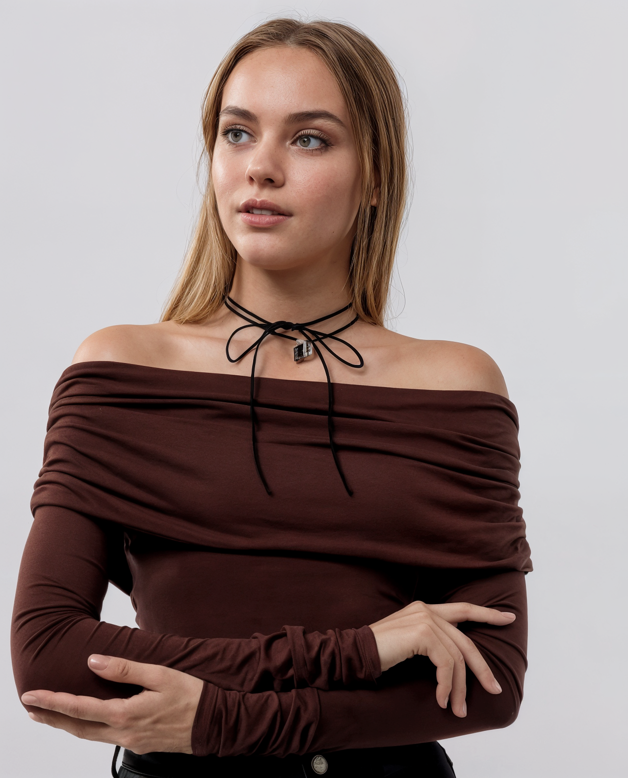 Pendant Choker with Heart Charm for Women - Versatile and Romantic Necklace