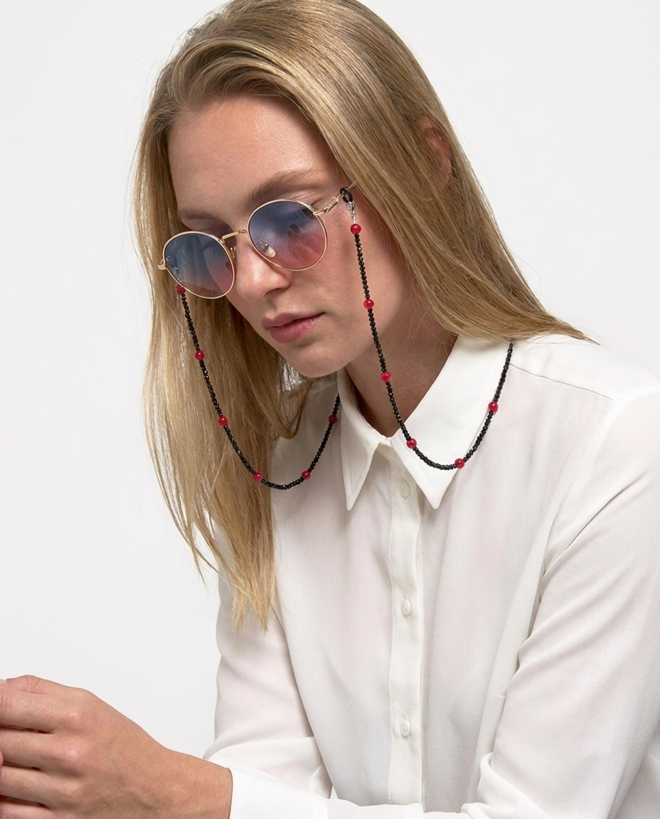 Minimalist Beaded Eyewear Chain: The Individualist Anchor