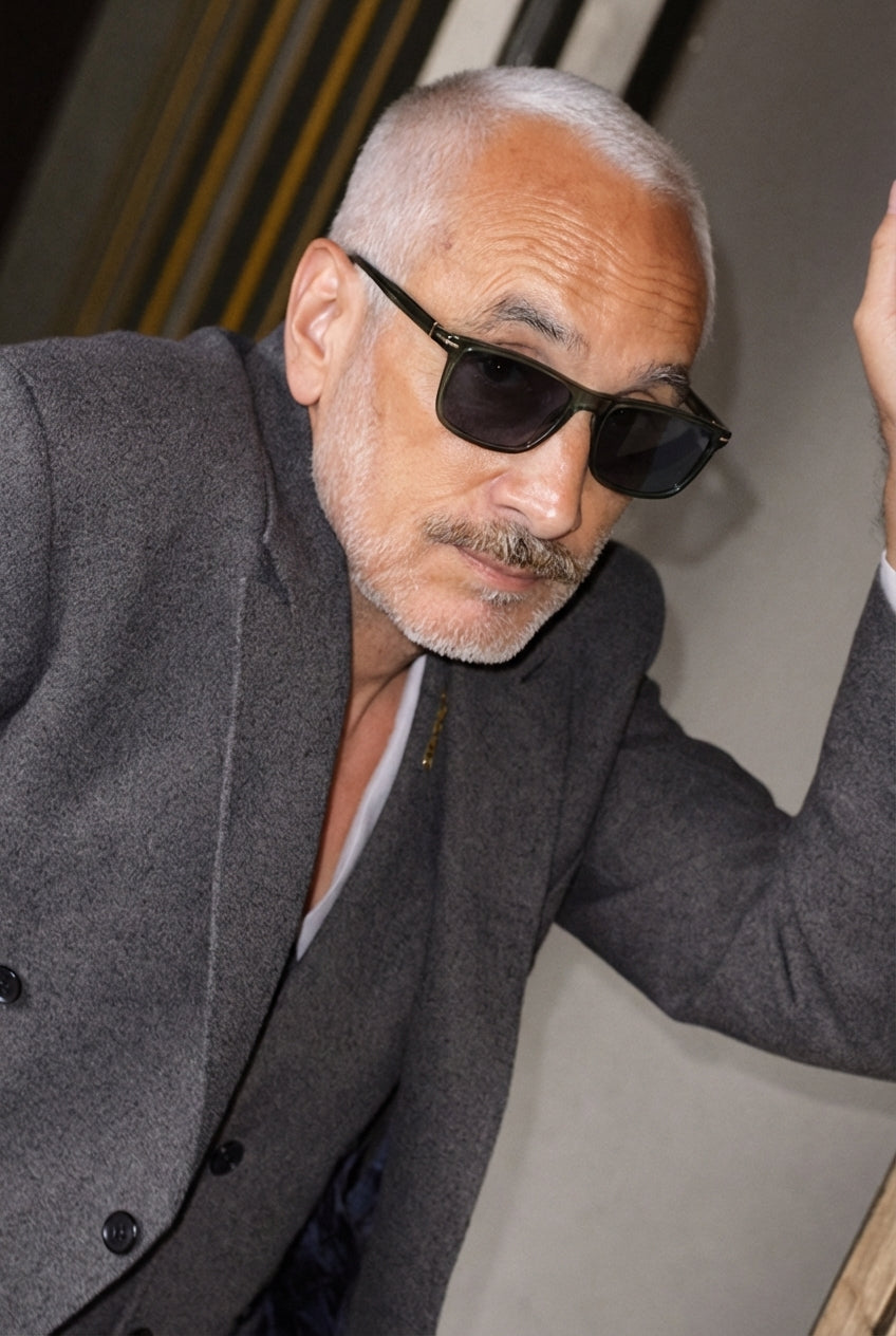 Retro Sunglasses - Polarized UV400 - Lightweight TR90 Frame with Copper Accents